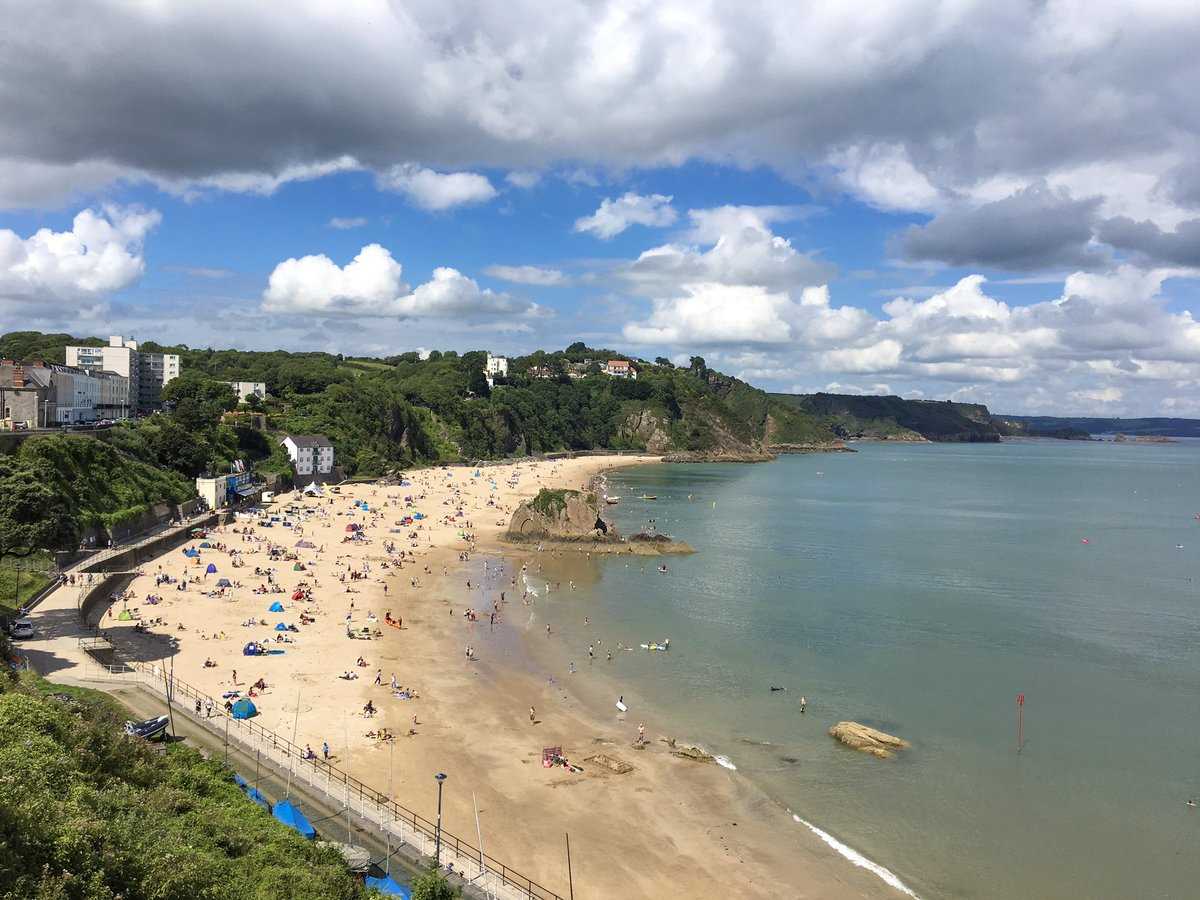 "Wish you were here" says Mandy in Tenby